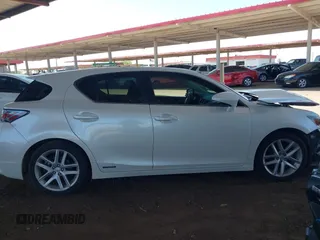 2015 Lexus CT 200h с VIN JTHKD5BH6F2230652, выставлен на аукционе IAAI как лот 42421868 с пробегом 142 242 миль миль и . История ставок и продаж доступна на DreamBid. Изображение 14.