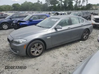 2012 BMW 5 Series 528i z VIN WBAXG5C58CDW24881, wystawiony jako Copart lot #54063555 z przebiegiem 77 726 mil mil oraz Szkoda całkowita • Salvage title. Historia ofert i sprzedaży dostępna na DreamBid. Obrazek 1.