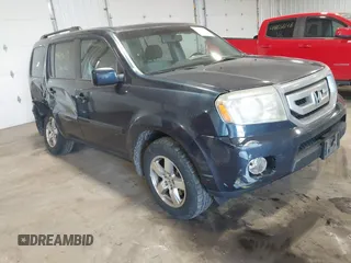 2011 Honda Pilot EX-L with VIN 5FNYF4H54BB043205, listed as a IAAI auction lot 41879077 with 240,108 mi miles. Bid and sale history available at carsss.com. Image 1.
