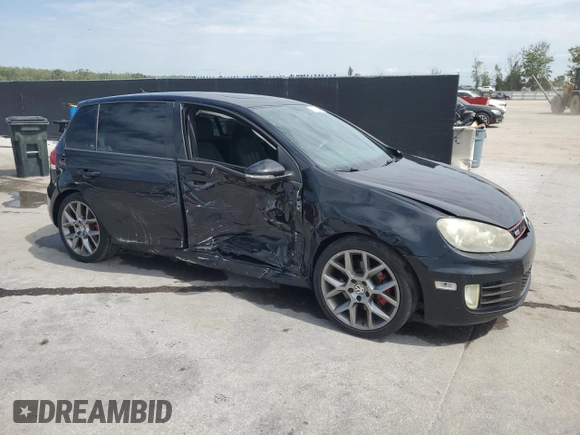 2013 Volkswagen GTI Driver's Edition z VIN WVWHV7AJ6DW092237, wystawiony jako Copart lot #59504415 z przebiegiem 141 938 mil mil oraz Szkoda całkowita • Salvage title. Historia ofert i sprzedaży dostępna na DreamBid. Obrazek 4.