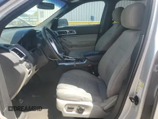 2013 Ford Explorer XLT z VIN 1FM5K7D93DGA41586, wystawiony jako Copart lot #53394985 z przebiegiem 200 083 mil mil oraz Czysty tytuł • Clean title. Historia ofert i sprzedaży dostępna na DreamBid. Obrazek 7.