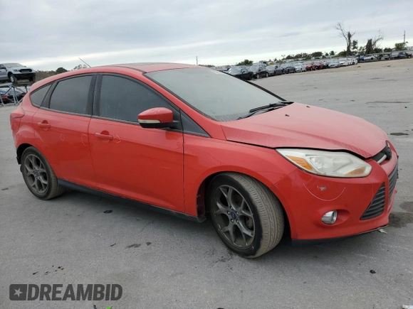 2014 Ford Focus SE with VIN 1FADP3K21EL252039, listed as a Copart auction lot 83813934 with 146,575 mi miles and Salvage Title. Bid and sale history available at carsss.com. Image 4.