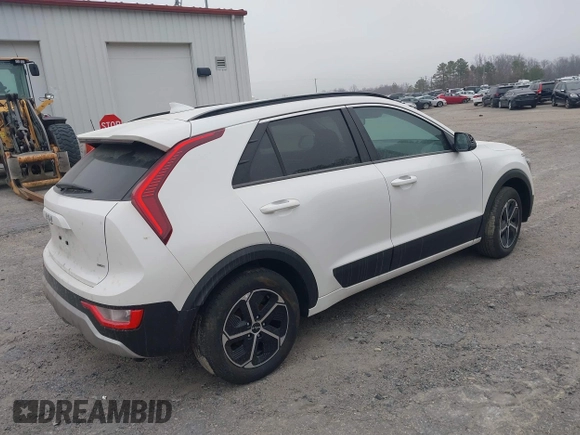 2024 Kia Niro LX with VIN KNDCP3LE1R5178842, listed as a IAAI auction lot 41629770 with 24,464 mi miles. Bid and sale history available at carsss.com. Image 4.