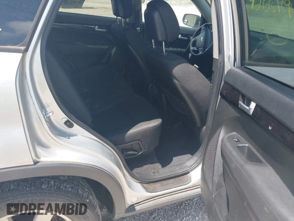 2015 Kia Sorento LX with VIN 5XYKTCA62FG568967, listed as a IAAI auction lot 42689942 with 215,430 mi miles and . Bid and sale history available at DreamBid. Image 8.