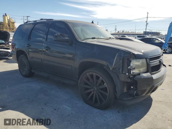 2010 Chevrolet Tahoe LT z VIN 1GNMCBE30AR206818, wystawiony jako Copart lot #52165385 z przebiegiem 181 619 mil mil oraz Czysty tytuł • Clean title. Historia ofert i sprzedaży dostępna na DreamBid. Obrazek 4.