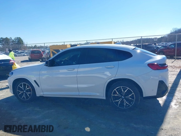 2024 BMW X4 M40i with VIN 5UX43DT00R9W43645, listed as a IAAI auction lot 41578936 with 11,028 mi miles. Bid and sale history available at carsss.com. Image 14.