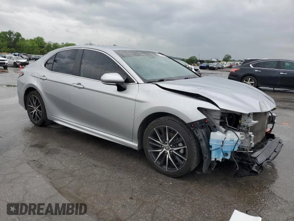 2022 Toyota Camry SE z VIN 4T1G11AK9NU708664, wystawiony jako Copart lot #53104275 z przebiegiem 77 421 mil mil oraz Szkoda całkowita • Salvage title. Historia ofert i sprzedaży dostępna na DreamBid. Obrazek 4.