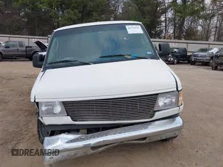 2003 Ford Econoline Passenger XL with VIN 1FBNE31L63HA12648, listed as a IAAI auction lot 41763111 with 592,494 mi miles and . Bid and sale history available at carsss.com. Image 13.