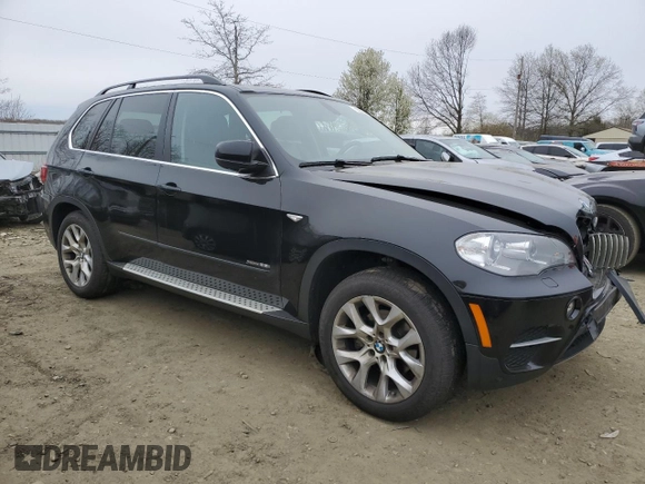 2013 BMW X5 xDrive35i with VIN 5UXZV4C59D0E09161, listed as a Copart auction lot 52372115 with 117,719 mi miles and Salvage Title. Bid and sale history available at carsss.com. Image 4.
