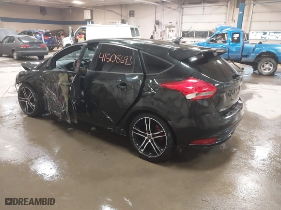 2015 Ford Focus ST with VIN 1FADP3L90FL305407, listed as a IAAI auction lot 41508693 with 172,191 mi miles. Bid and sale history available at carsss.com. Image 3.