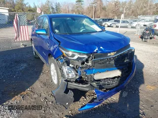2019 Chevrolet Equinox LT with VIN 3GNAXUEV9KS628184, listed as a IAAI auction lot 41821068 with 30,196 mi miles. Bid and sale history available at carsss.com. Image 6.