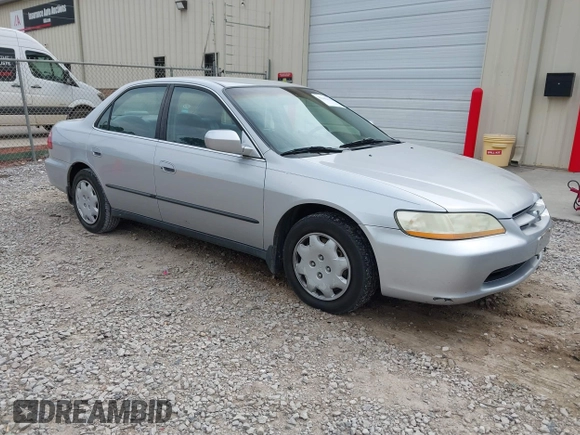 1999 Honda Accord LX z VIN 1HGCG5649XA025825, wystawiony jako IAAI lot #42162173 z przebiegiem 199 809 mil mil oraz . Historia ofert i sprzedaży dostępna na DreamBid. Obrazek 1.