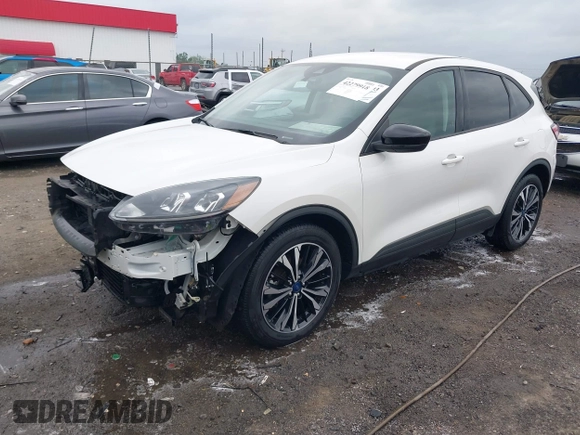 2021 Ford Escape SE z VIN 1FMCU0G6XMUB32625, wystawiony jako IAAI lot #42279918 z przebiegiem 93 646 mil mil oraz . Historia ofert i sprzedaży dostępna na DreamBid. Obrazek 19.
