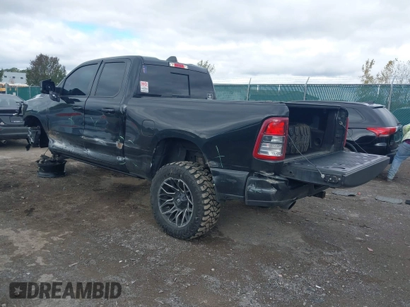 2022 Ram 1500 Big Horn z VIN 1C6SRFBT2NN206382, wystawiony jako IAAI lot #40603033 z przebiegiem 40 881 mil mil oraz . Historia ofert i sprzedaży dostępna na DreamBid. Obrazek 3.
