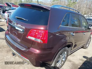 2013 Kia Sorento SX with VIN 5XYKW4A28DG356596, listed as a IAAI auction lot 41815249 with 160,969 mi miles. Bid and sale history available at carsss.com. Image 4.