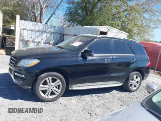 2013 Mercedes-Benz M 350 with VIN 4JGDA5HB4DA210257, listed as a IAAI auction lot 41809978 with 166,908 mi miles and . Bid and sale history available at DreamBid. Image 14.