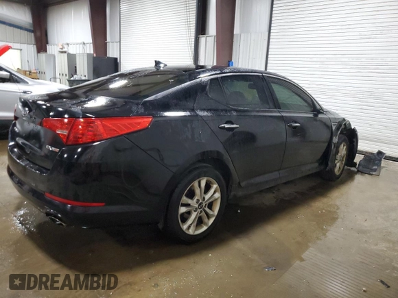 2011 Kia Optima EX with VIN KNAGN4A65B5165071, listed as a Copart auction lot 53204235 with 136,552 mi miles and Salvage Title. Bid and sale history available at carsss.com. Image 3.