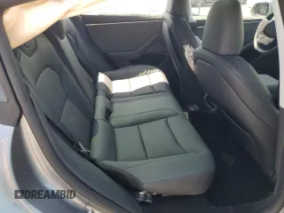 2024 Tesla Model 3 z VIN 5YJ3E1EA8RF870082, wystawiony jako Copart lot #51914895 z przebiegiem 4 353 mil mil oraz Szkoda całkowita • Salvage title. Historia ofert i sprzedaży dostępna na DreamBid. Obrazek 10.