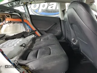 2021 Tesla Model 3 Standard Range Plus z VIN 5YJ3E1EA1MF072130, wystawiony jako Copart lot #53911095 z przebiegiem 35 075 mil mil oraz Szkoda całkowita • Salvage title. Historia ofert i sprzedaży dostępna na DreamBid. Obrazek 10.