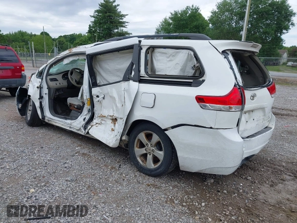 2011 Toyota Sienna LE AAS with VIN 5TDKK3DC6BS091557, listed as a IAAI auction lot 42170157 with 398,019 mi miles and . Bid and sale history available at DreamBid. Image 3.