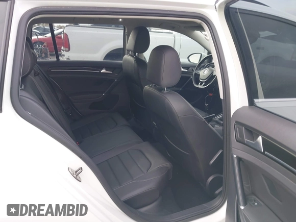 2017 Volkswagen Golf S z VIN 3VWC17AU2HM527113, wystawiony jako IAAI lot #41713423 z przebiegiem 47 796 mil mil oraz . Historia ofert i sprzedaży dostępna na DreamBid. Obrazek 8.