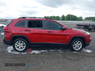 2016 Jeep Cherokee Sport with VIN 1C4PJLAB9GW302925, listed as a IAAI auction lot 42206944 with 133,950 mi miles and . Bid and sale history available at DreamBid. Image 14.