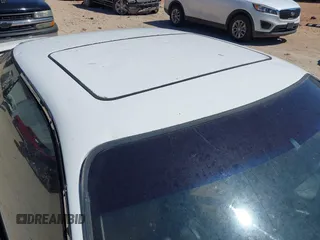 1996 Ford Probe z VIN 1ZVLT22B0T5127219, wystawiony jako IAAI lot #42279311 z przebiegiem 123 290 mil mil oraz . Historia ofert i sprzedaży dostępna na DreamBid. Obrazek 12.