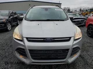2015 Ford Escape SE with VIN 1FMCU0GX8FUB55610, listed as a Copart auction lot 48484695 with 138,687 mi miles and Salvage Title. Bid and sale history available at DreamBid. Image 5.