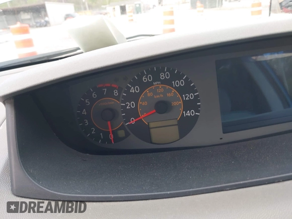 2004 Nissan Quest SE z VIN 5N1BV28U04N326799, wystawiony jako IAAI lot #42103475 z przebiegiem Nie podano mil oraz . Historia ofert i sprzedaży dostępna na DreamBid. Obrazek 7.