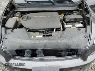 2017 Jeep Cherokee Latitude with VIN 1C4PJMCS8HW505261, listed as a Copart auction lot 60284375 with 37,744 mi miles and Salvage title. Bid and sale history available at DreamBid. Image 12.