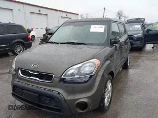 2012 Kia Soul + with VIN KNDJT2A67C7426869, listed as a IAAI auction lot 41941698 with 117,815 mi miles. Bid and sale history available at carsss.com. Image 2.