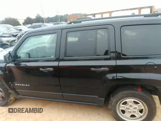 2017 Jeep Patriot Sport z VIN 1C4NJPBA7HD134509, wystawiony jako IAAI lot #41293033 z przebiegiem 143 854 mil mil oraz . Historia ofert i sprzedaży dostępna na DreamBid. Obrazek 13.