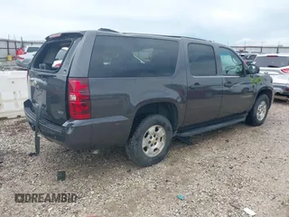 2010 Chevrolet Suburban LS with VIN 1GNUCHE07AR213838, listed as a IAAI auction lot 42523274 with 251,109 mi miles and . Bid and sale history available at DreamBid. Image 4.