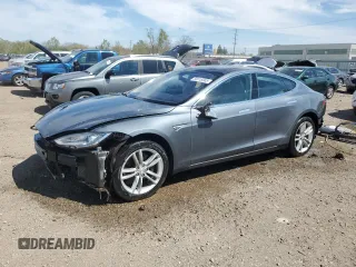 2013 Tesla Model S z VIN 5YJSA1DN7DFP06150, wystawiony jako Copart lot #55618565 z przebiegiem 124 356 mil mil oraz Szkoda całkowita • Salvage title. Historia ofert i sprzedaży dostępna na DreamBid. Obrazek 1.