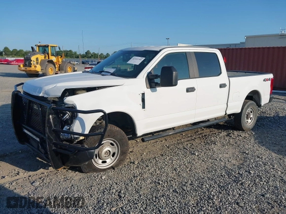 2019 Ford F-250 XL with VIN 1FT7W2B65KEE88135, listed as a IAAI auction lot 42452346 with 94,142 mi miles and . Bid and sale history available at DreamBid. Image 2.
