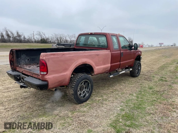 2000 Ford F-250 XL with VIN 1FTNX21S6YEC84441, listed as a Copart auction lot 44219505 with 163,757 mi miles and Clean title. Bid and sale history available at DreamBid. Image 4.