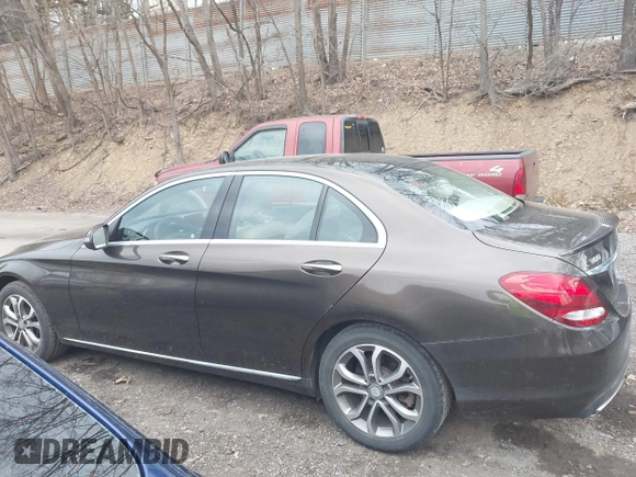 2016 Mercedes-Benz C 300 Luxury with VIN 55SWF4KB5GU162876, listed as a IAAI auction lot 42028472 with 65,901 mi miles and . Bid and sale history available at DreamBid. Image 14.