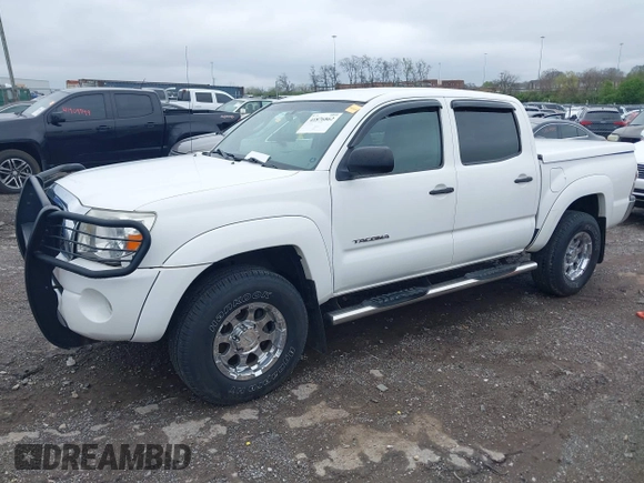 2011 Toyota Tacoma with VIN 3TMLU4EN8BM060346, listed as a IAAI auction lot 41876862 with 182,654 mi miles. Bid and sale history available at carsss.com. Image 17.