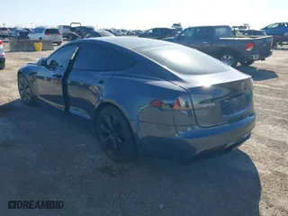 2022 Tesla Model S with VIN 5YJSA1E57NF467229, listed as a IAAI auction lot 41765897 with 1 mi miles. Bid and sale history available at carsss.com. Image 3.