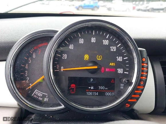 2016 MINI Cooper Hardtop S with VIN WMWXP7C59G2A42935, listed as a IAAI auction lot 41910245 with 106,154 mi miles. Bid and sale history available at carsss.com. Image 7.