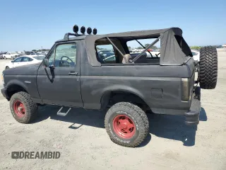 1993 Ford Bronco Custom with VIN 1FMEU15H0PLA22387, listed as a Copart auction lot 65433825 with Not provided miles and Clean title. Bid and sale history available at DreamBid. Image 2.