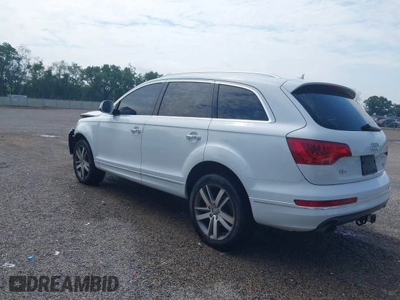 2014 Audi Q7 Premium Plus with VIN WA1LGAFE6ED015856, listed as a IAAI auction lot 42612500 with 96,946 mi miles and . Bid and sale history available at DreamBid. Image 3.