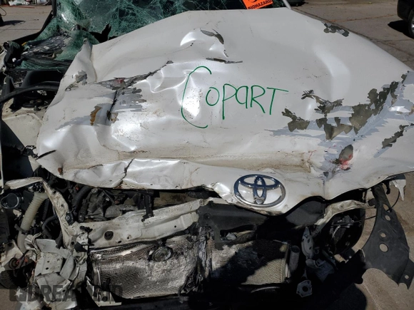 2015 Toyota Venza XLE with VIN 4T3BK3BB5FU112008, listed as a Copart auction lot 52151945 with Not provided miles and Salvage title. Bid and sale history available at DreamBid. Image 13.