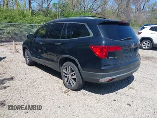 2016 Honda Pilot Elite with VIN 5FNYF6H08GB070057, listed as a IAAI auction lot 42103166 with Not Provided miles. Bid and sale history available at carsss.com. Image 3.