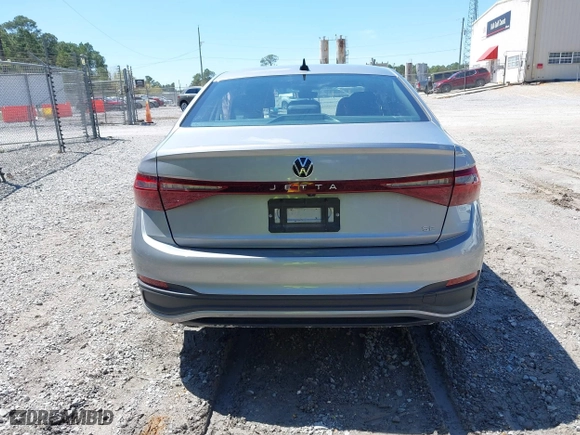 2025 Volkswagen Jetta SE with VIN 3VWEX7BU6SM018350, listed as a IAAI auction lot 41862195 with 9,131 mi miles. Bid and sale history available at carsss.com. Image 16.