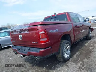 2019 Ram 1500 Big Horn z VIN 1C6SRFFTXKN726125, wystawiony jako IAAI lot #42177558 z przebiegiem 40 985 mil mil oraz . Historia ofert i sprzedaży dostępna na DreamBid. Obrazek 4.