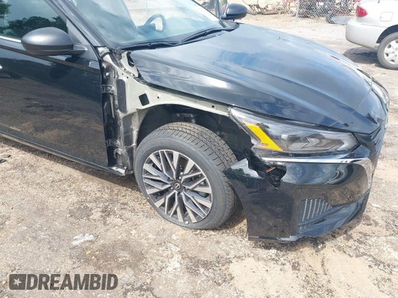 2025 Nissan Altima SV z VIN 1N4BL4DV9SN375653, wystawiony jako IAAI lot #42509470 z przebiegiem 6 362 mil mil oraz . Historia ofert i sprzedaży dostępna na DreamBid. Obrazek 6.