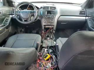 2017 Ford Police Interceptor Utility z VIN 1FM5K8AR3HGB15573, wystawiony jako Copart lot #53167325 z przebiegiem 89 342 mil mil oraz Szkody całkowita. Historia ofert i sprzedaży dostępna na DreamBid. Obrazek 8.