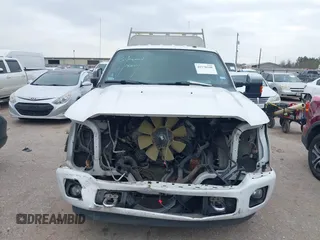 2011 Ford F-250 XL z VIN 1FT7W2A61BEC35315, wystawiony jako IAAI lot #41578348 z przebiegiem 139 033 mil mil oraz . Historia ofert i sprzedaży dostępna na DreamBid. Obrazek 12.