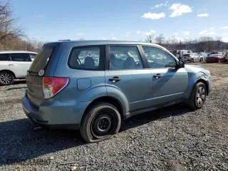 2009 Subaru Forester (Natl) X with VIN JF2SH61689H736983, listed as a Copart auction lot 52214185 with 138,329 mi miles and Salvage Title. Bid and sale history available at carsss.com. Image 3.